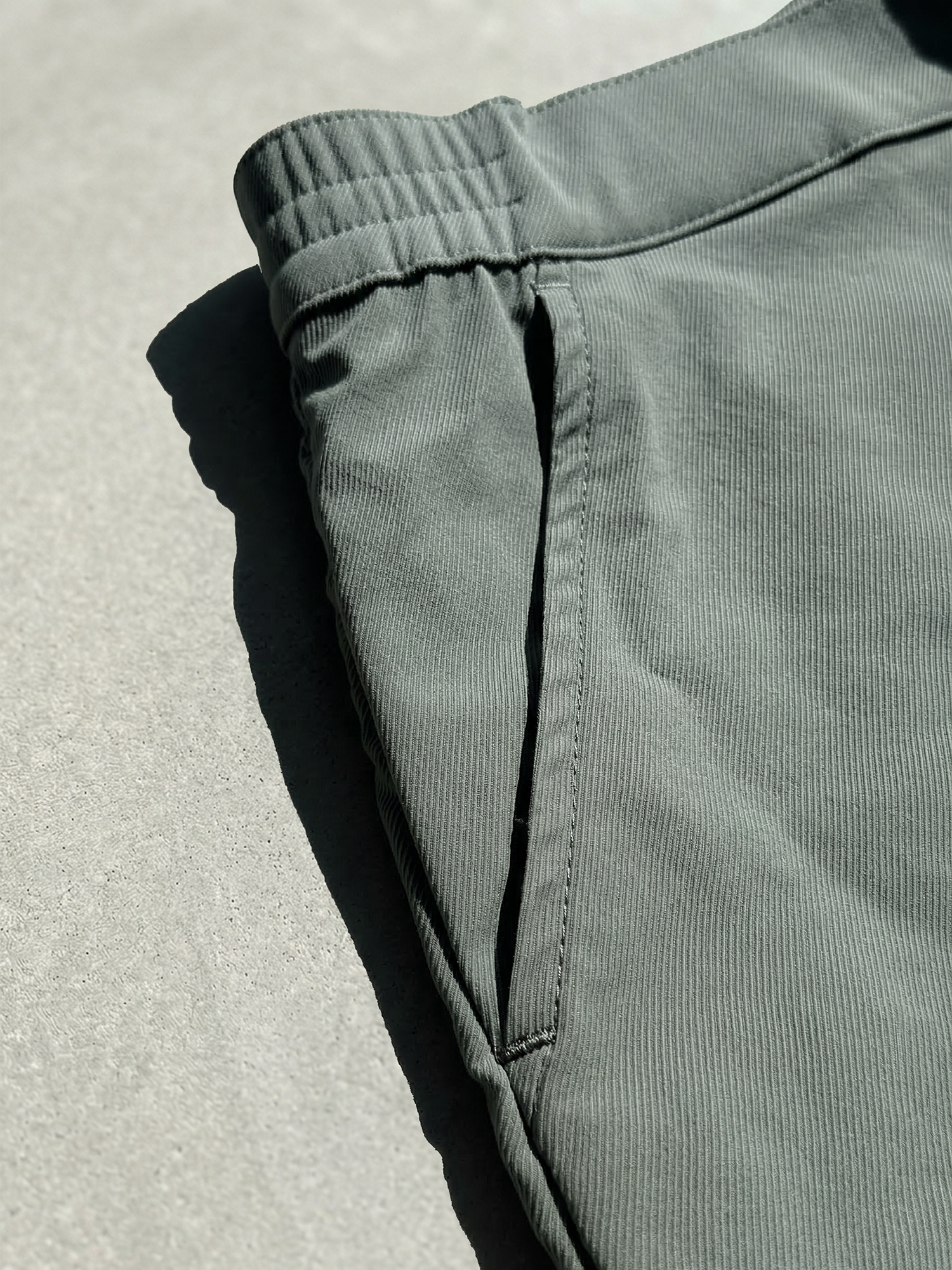 ALL-AROUND SHORTS Kaki