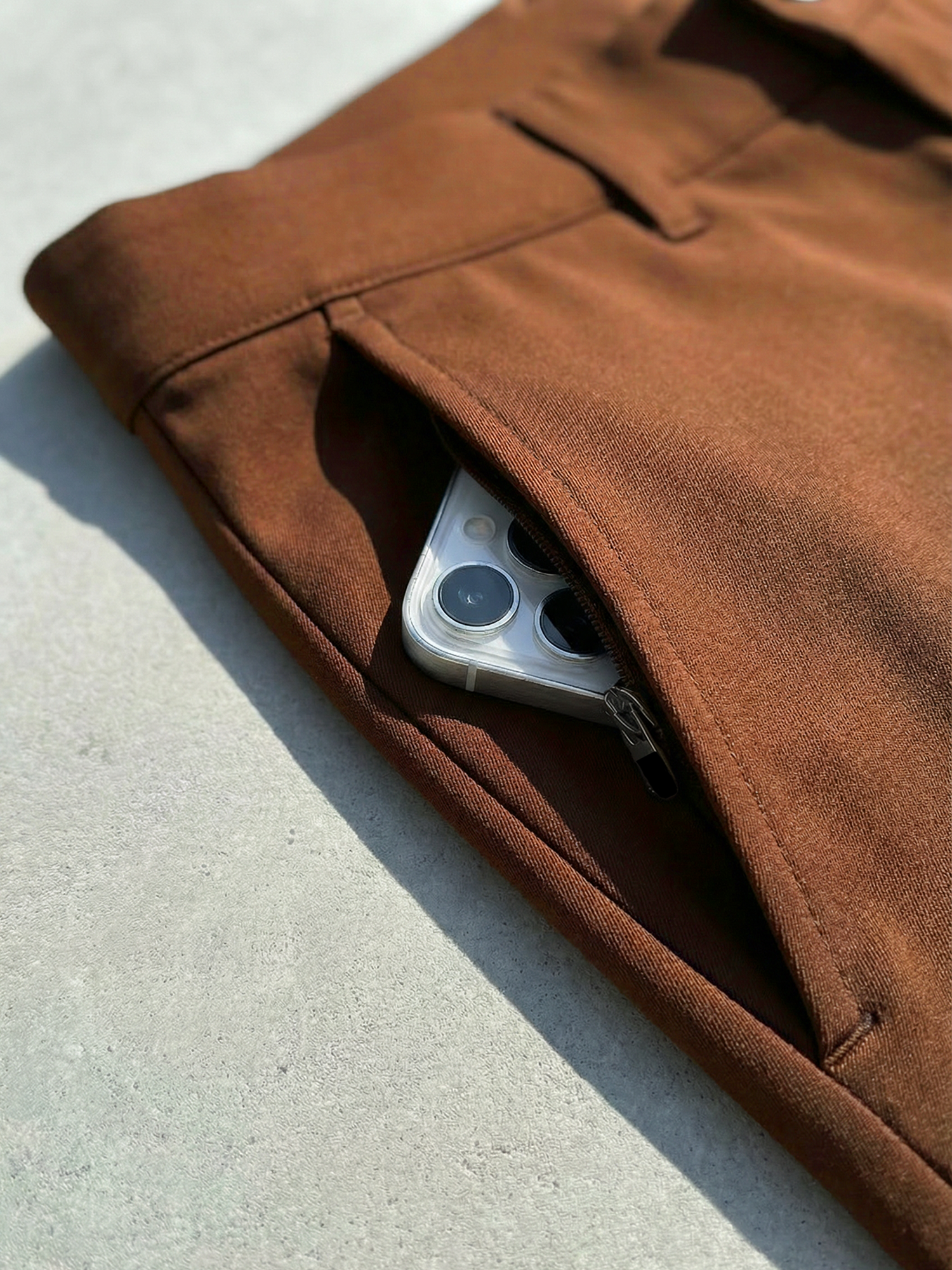 PERFORMANCE CHINOS Marron