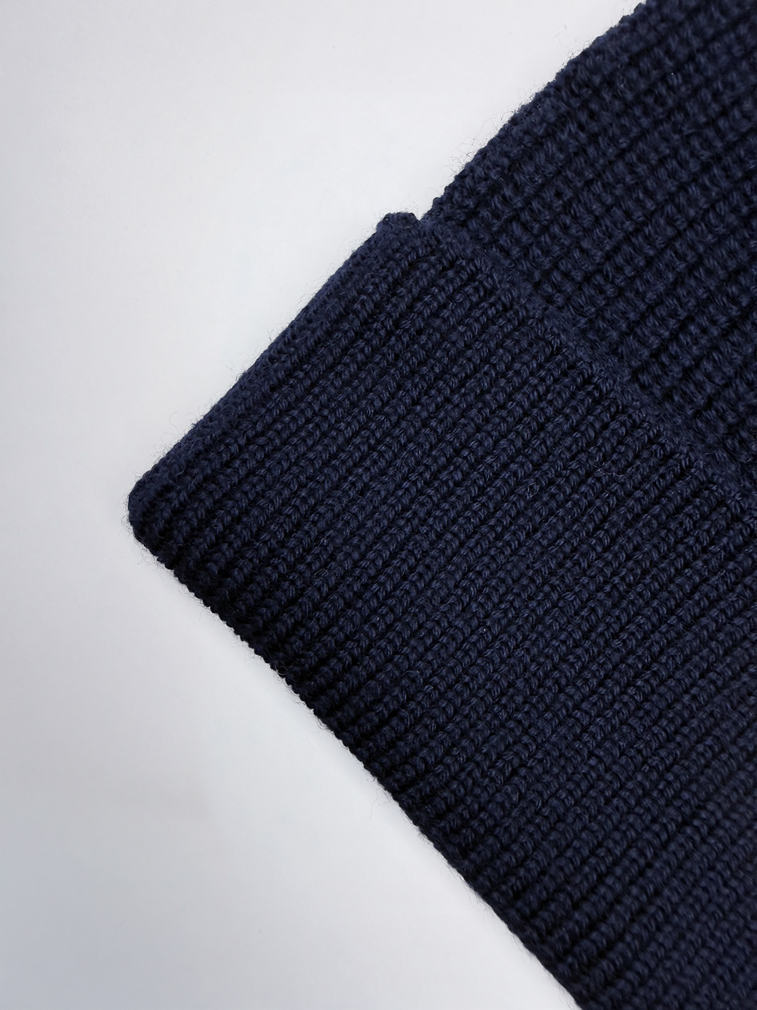 SEAMLESS MERINO BEANIE Bleu Chic