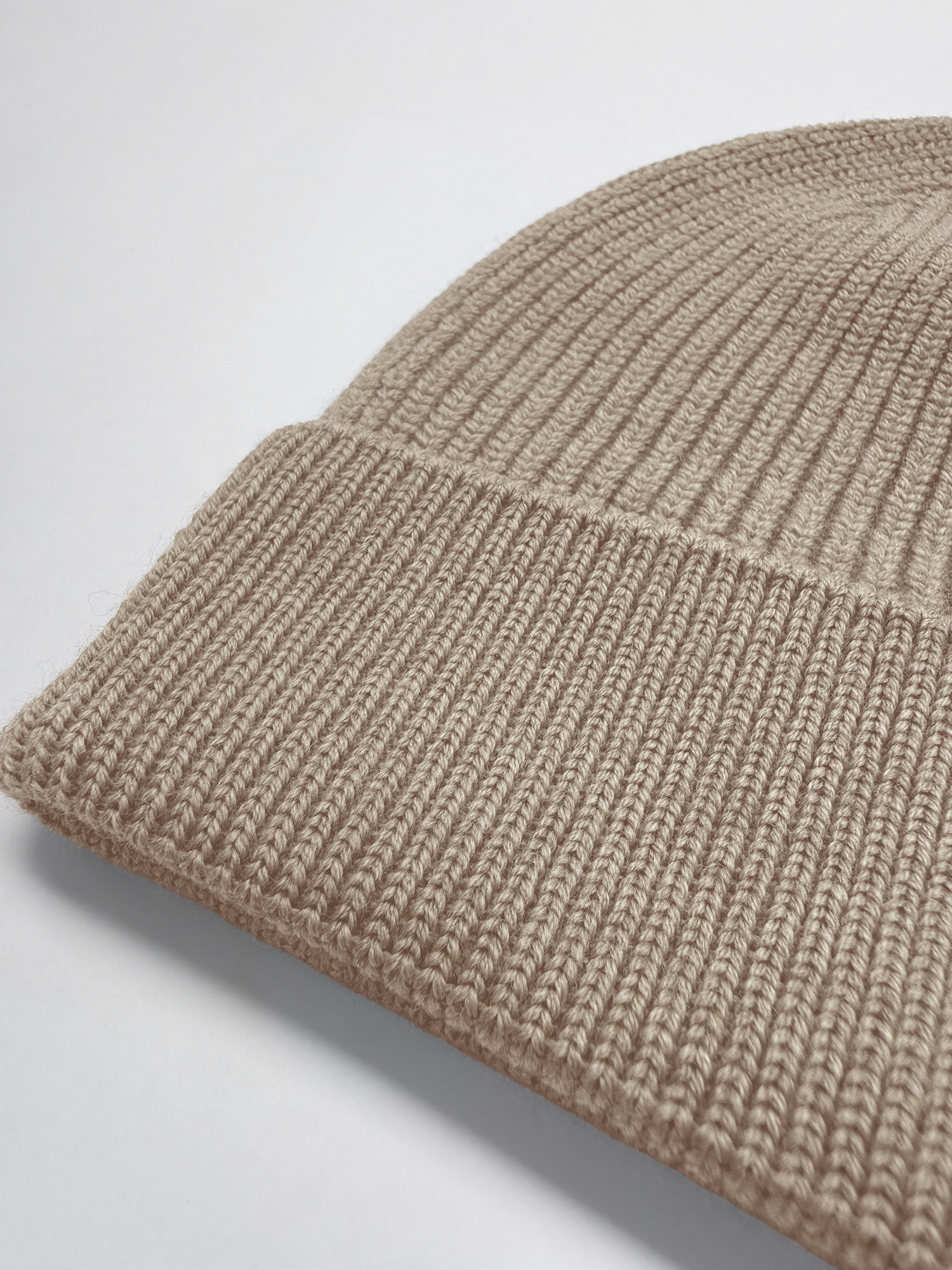 SEAMLESS MERINO BEANIE Sable