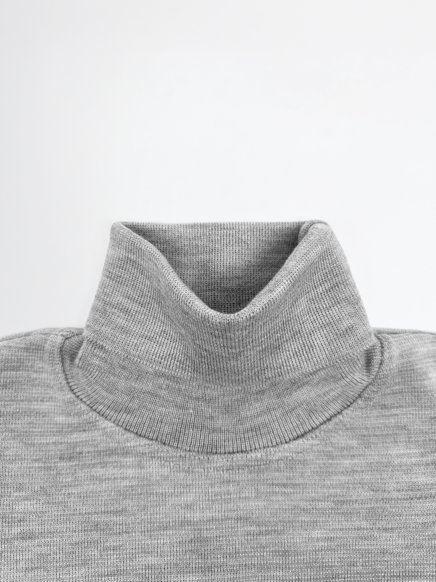 ULTRA MERINO TURTLENECK Gris clair