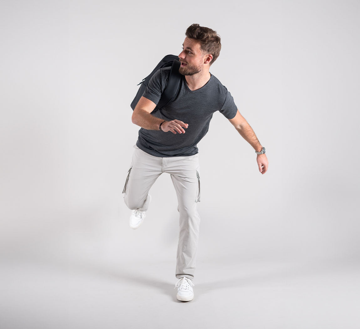ACTION MERINO V-NECK TEE Gris Anthracite