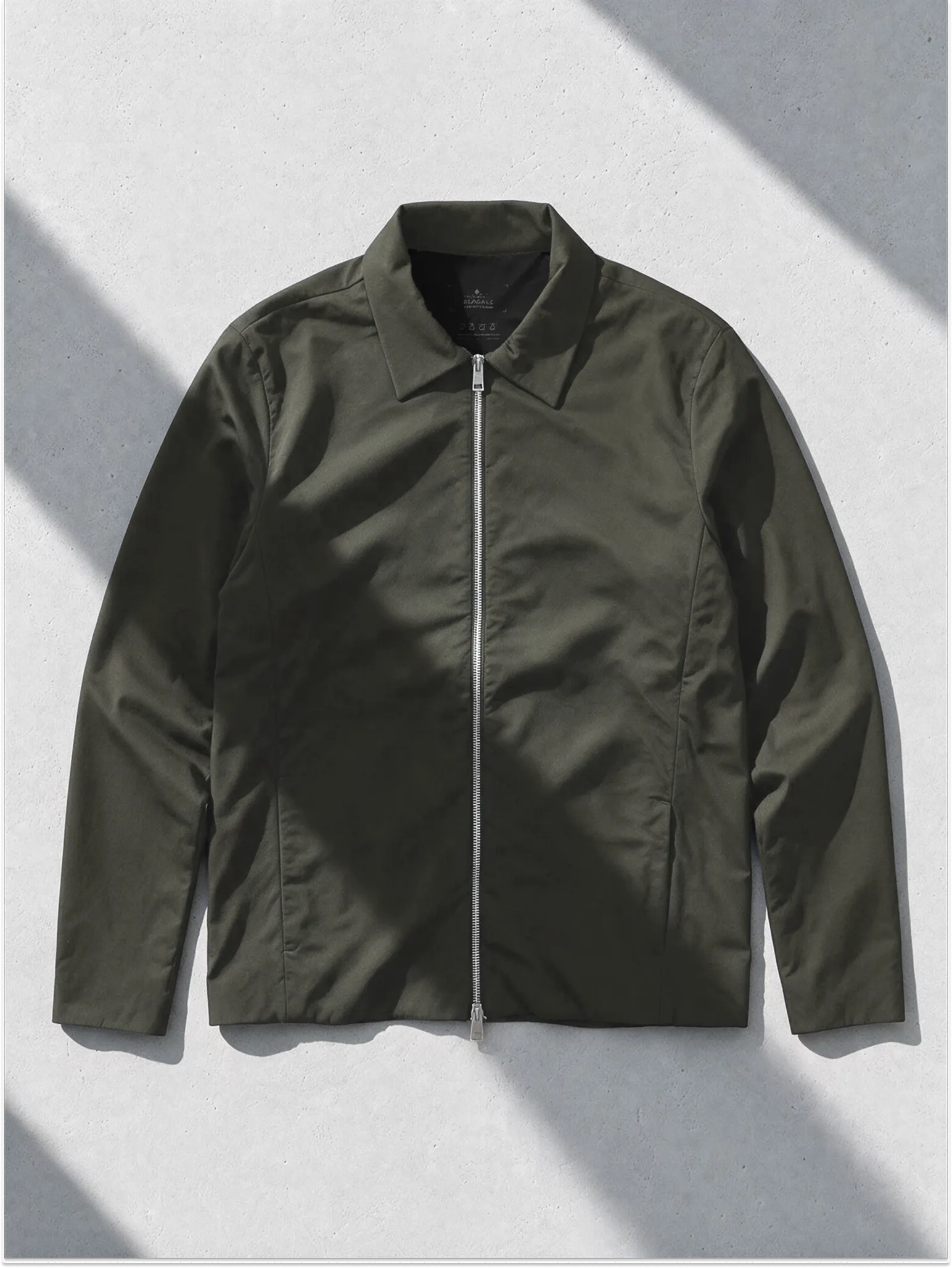 CORE JACKET Kaki