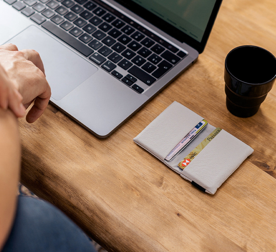 MINIMALIST WALLET Mastic