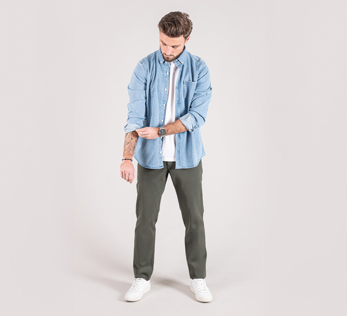 PERFORMANCE CHINOS Kaki