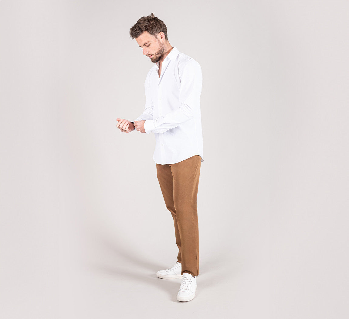 PERFORMANCE CHINOS Marron