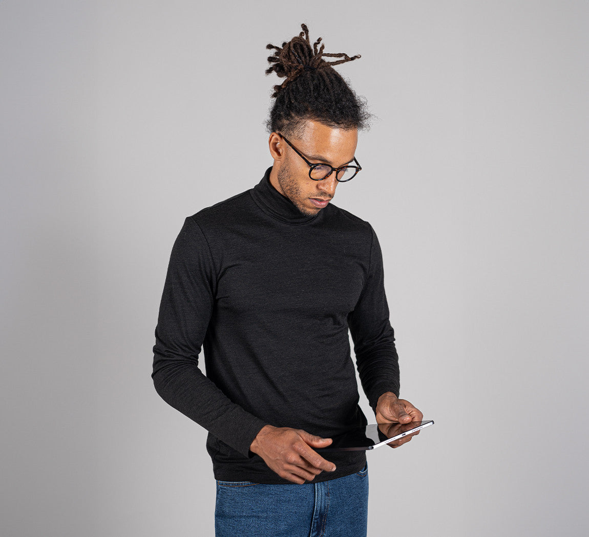 ULTIMATE MERINO TURTLENECK Noir