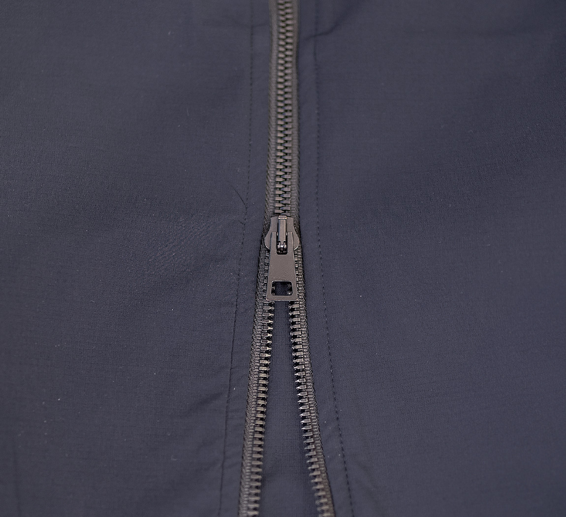 FREEDOM WINDBREAKER