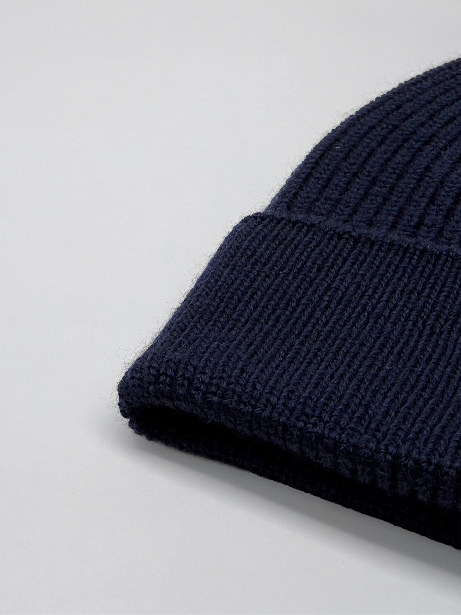 SEAMLESS MERINO BEANIE Bleu Chic 
