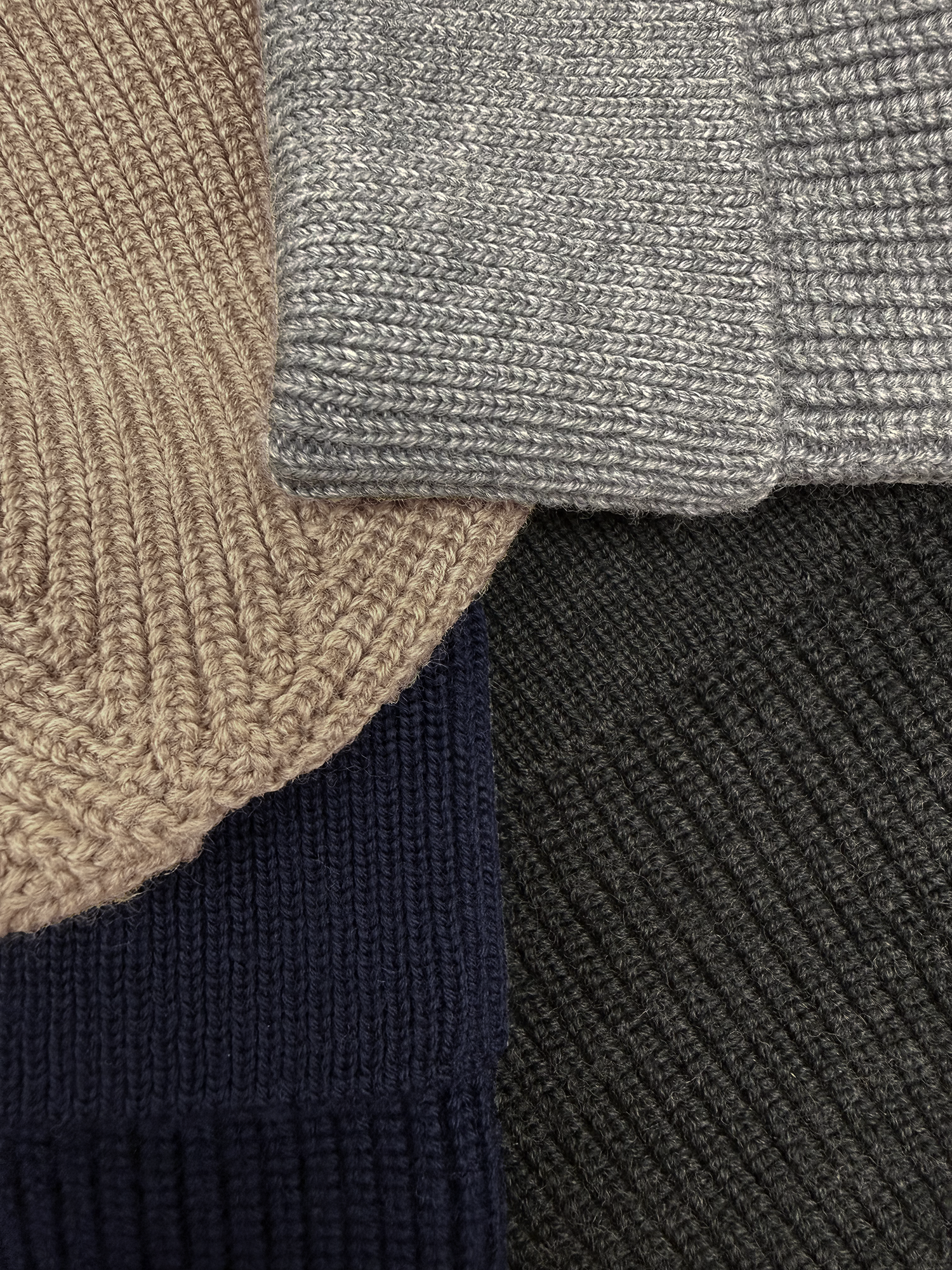 SEAMLESS MERINO BEANIE Sable 