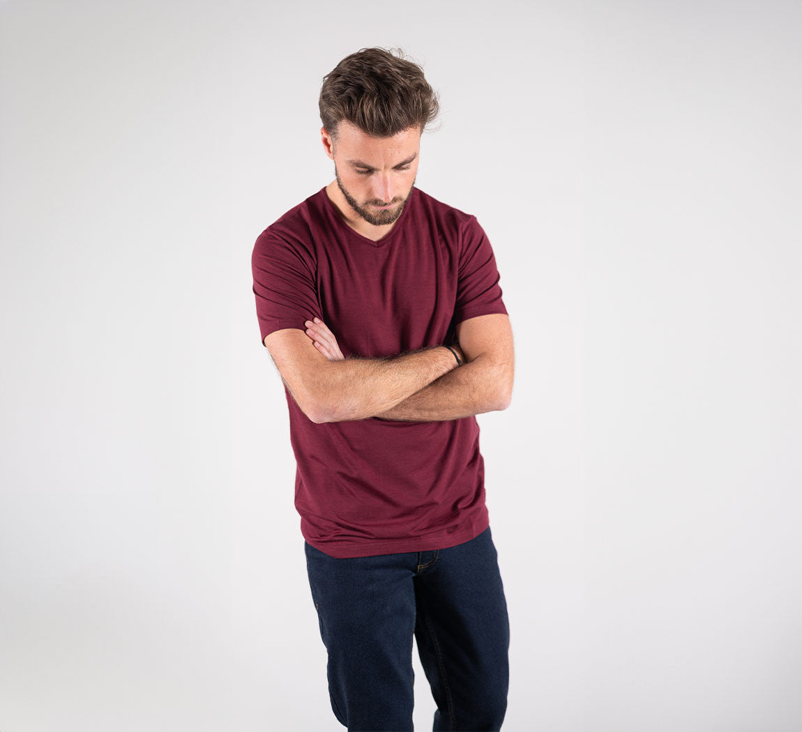 ACTION MERINO V-NECK TEE Bordeaux 
