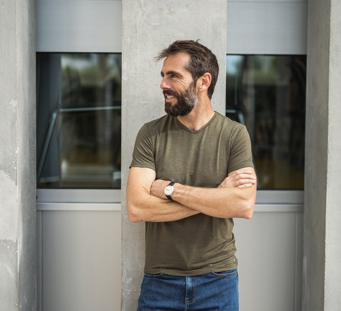 ACTION MERINO V-NECK TEE Kaki 