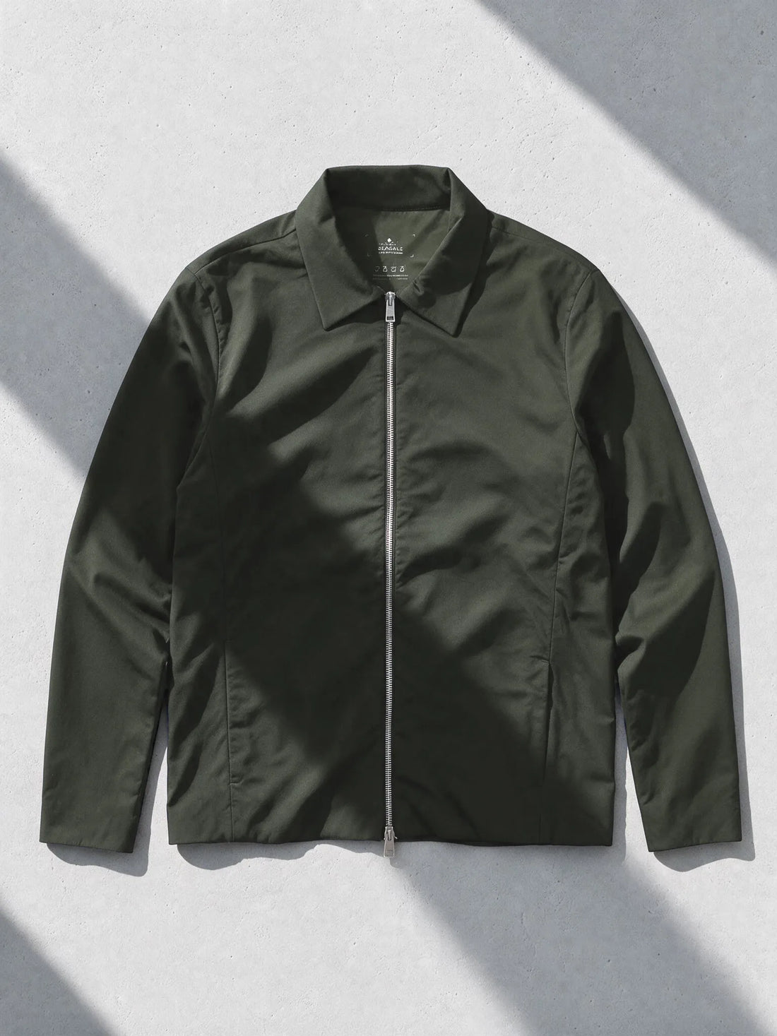 CORE JACKET Kaki
