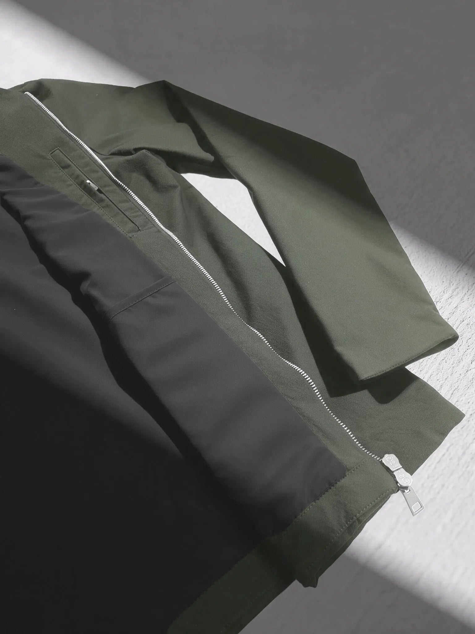 CORE JACKET Kaki
