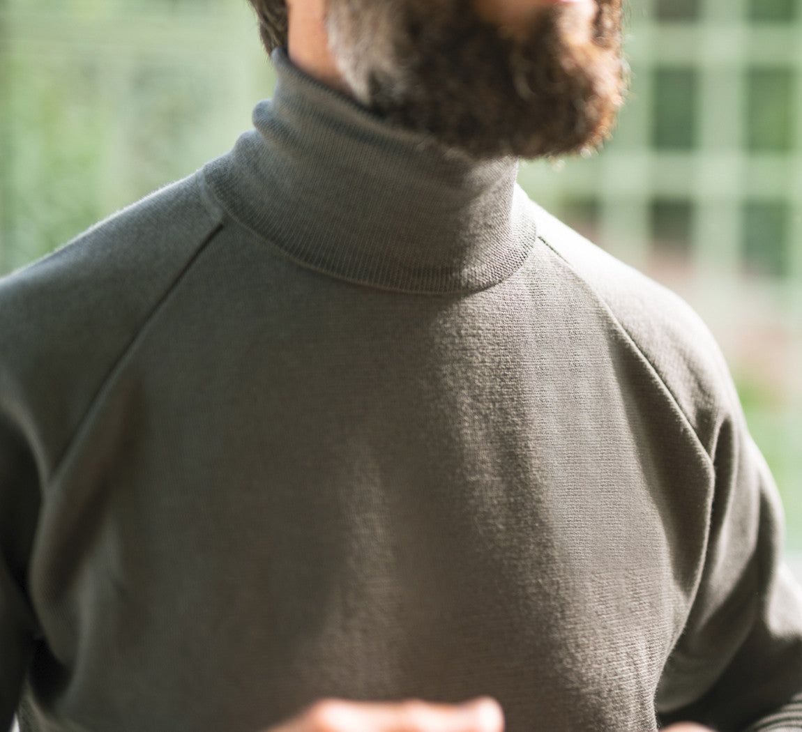 MERINO TENCEL TURTLENECK Kaki 
