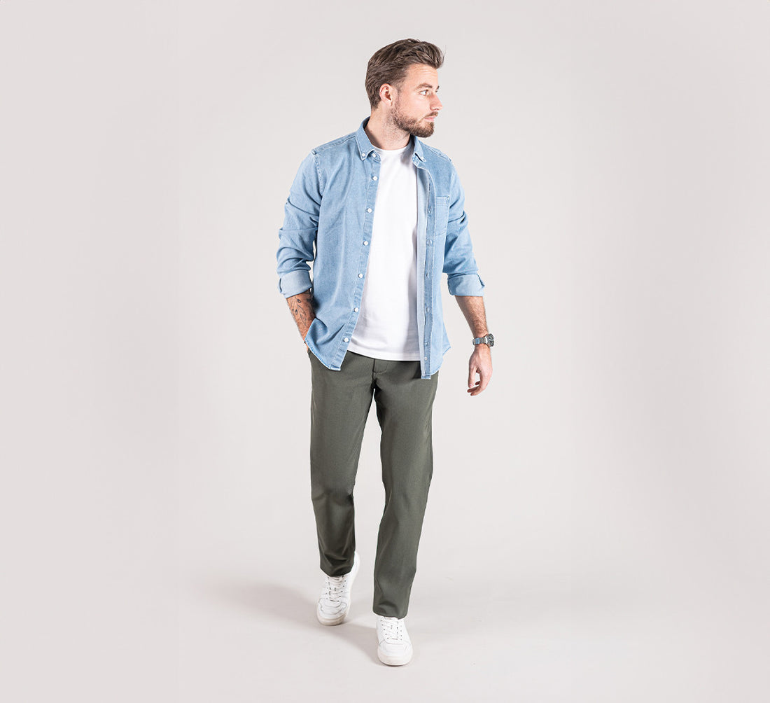 PERFORMANCE CHINOS Kaki 