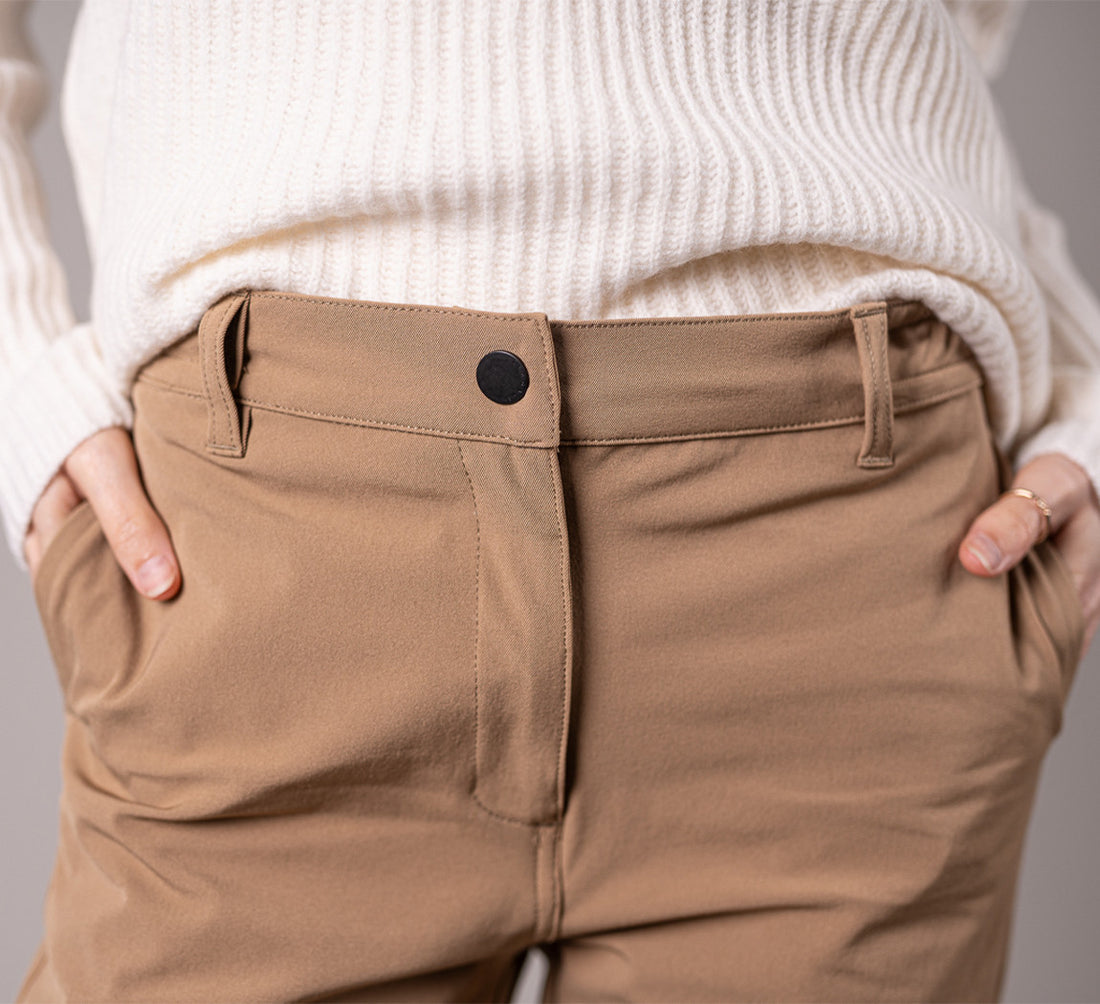 WOMAN PERFORMANCE CHINOS Beige 