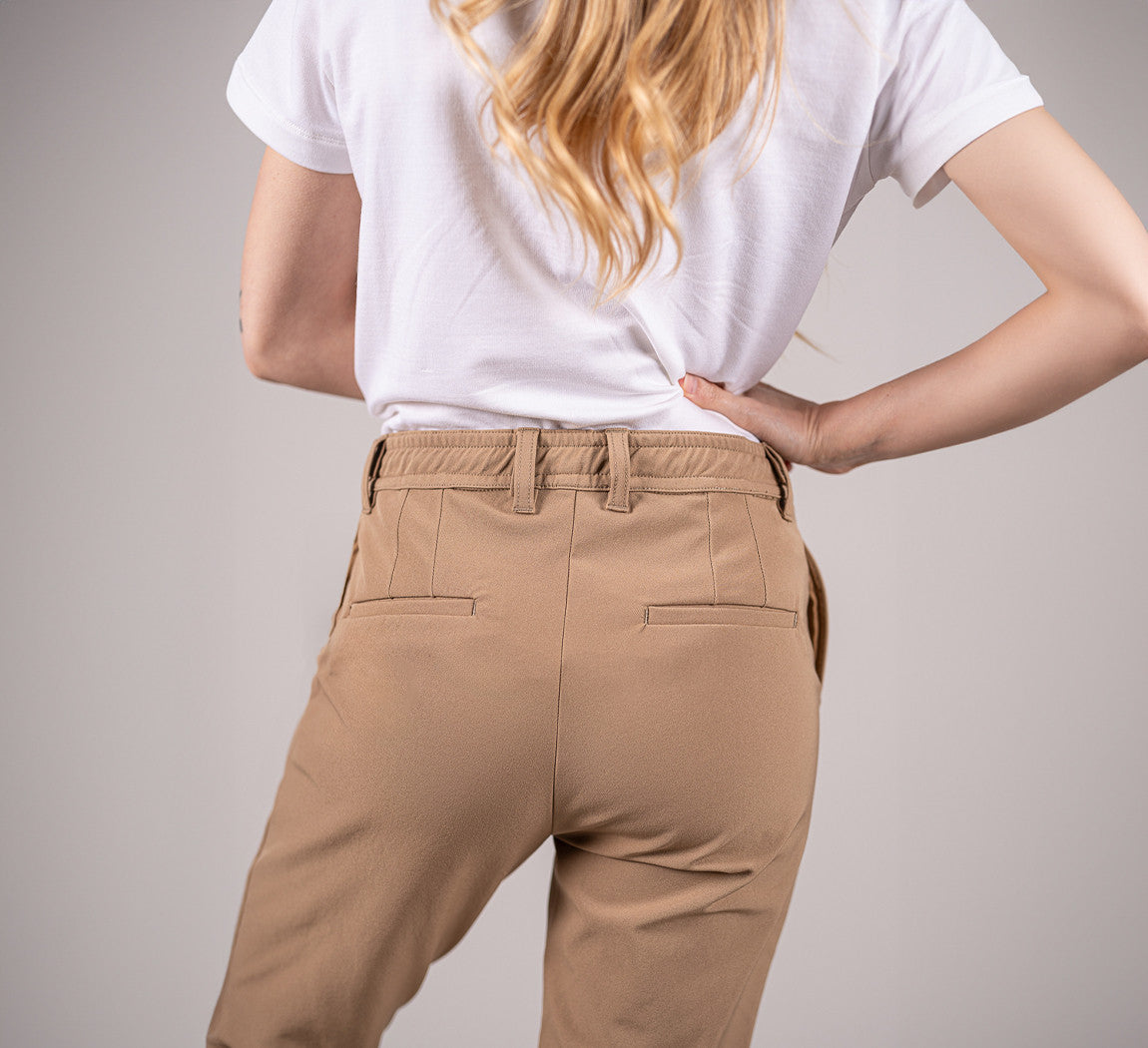 WOMAN PERFORMANCE CHINOS Beige 