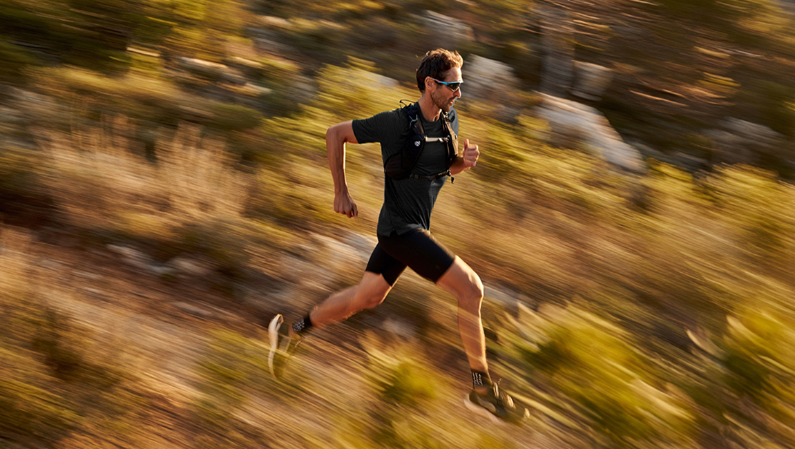PERFORMANCE MERINO V-NECK