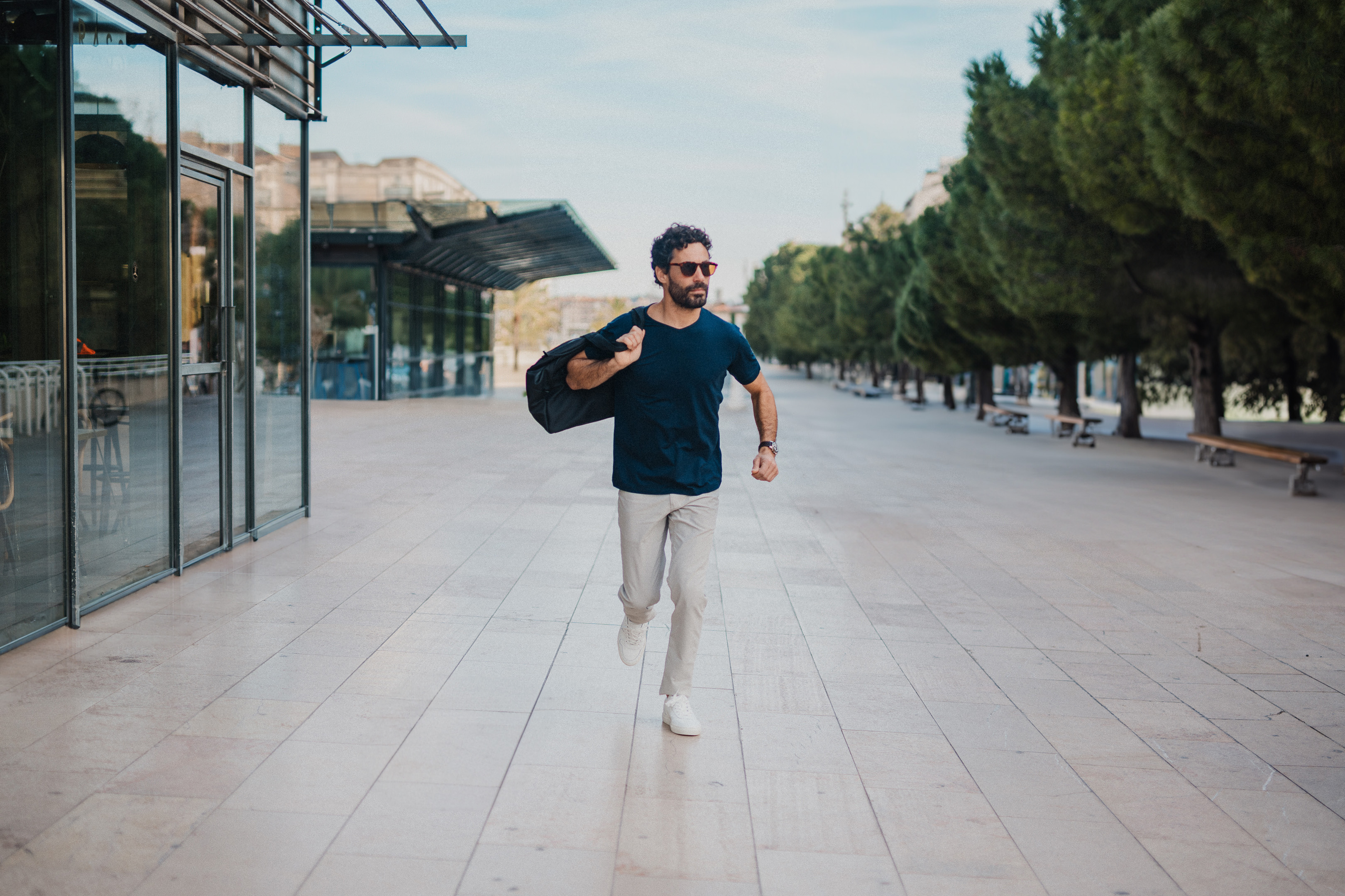 ACTION MERINO V-NECK TEE